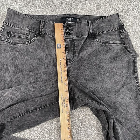Torrid Jegging Women's Skinny Fit Black Denim Distressed Stretch Size 22 R New - Picture 9 of 10